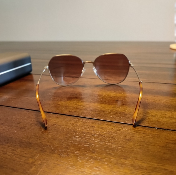 NEW Givenchy Sunglasses 😎 - Picture 4 of 13